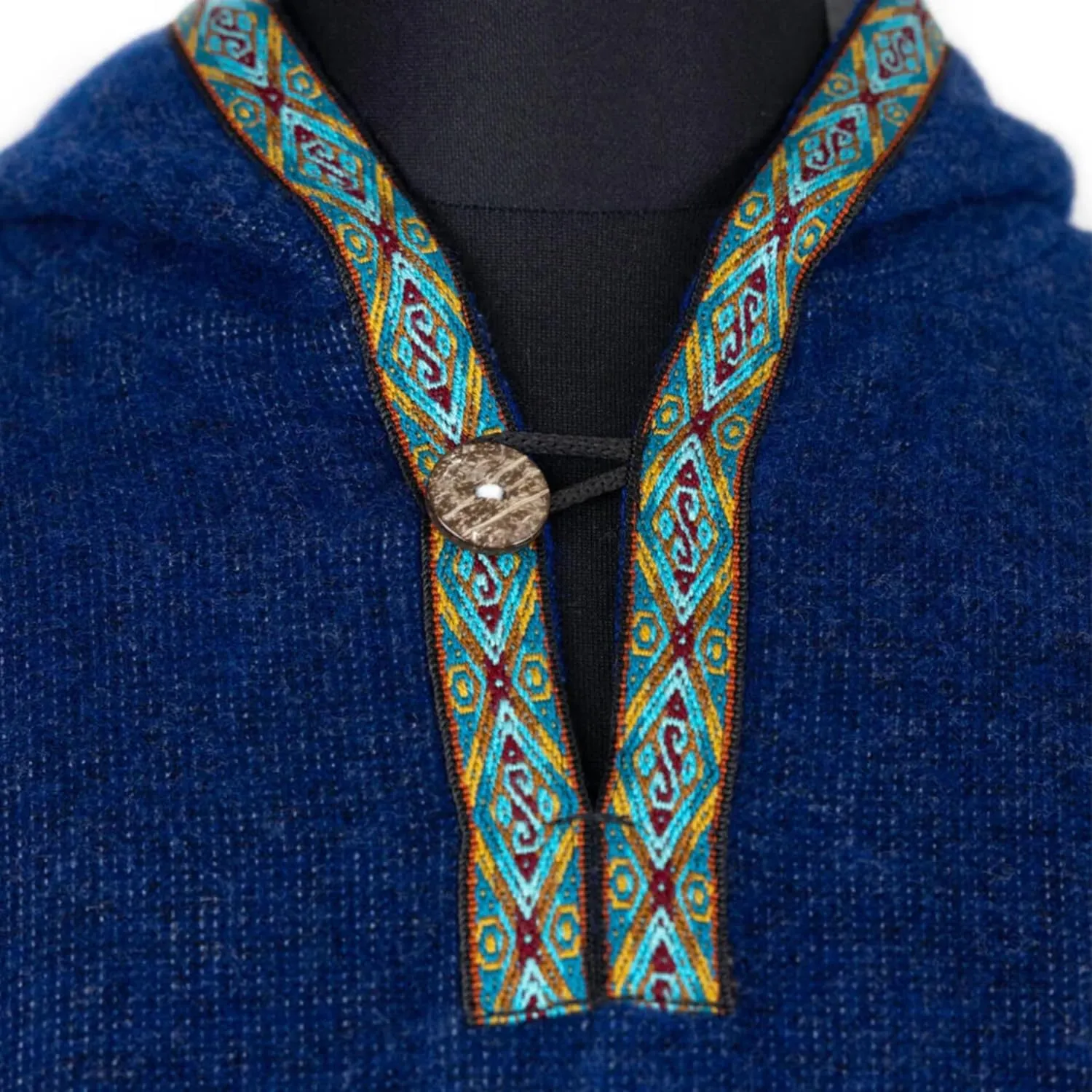 Alpaca Wool Poncho Hooded - Thick, Breathable, Hypoallergenic and Non-Itchy. Warm and Soft Wool Poncho