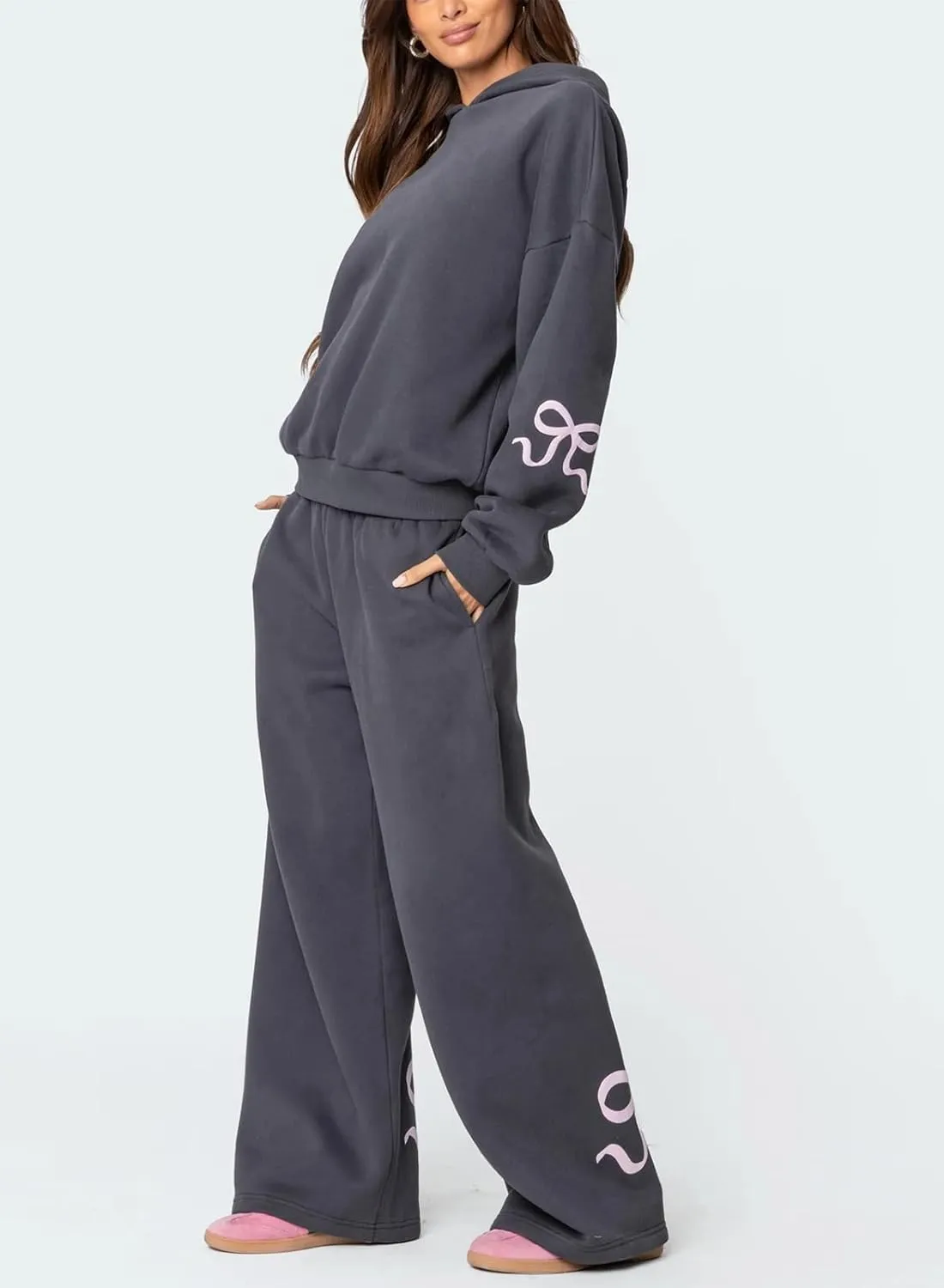 Amiblvowa 2 Piece Lounge Sets for Women Bow Sweatsuits Teens Girl Bow Print Oversize Sweatshirt Hoodie Matching Pants Outfit