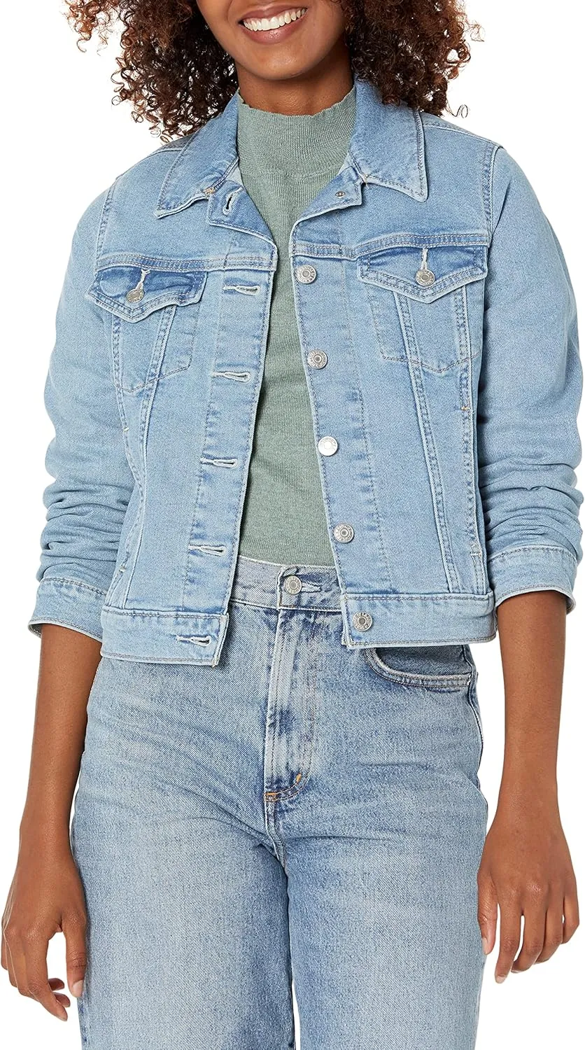 Levi Strauss Signature Gold Women's Original Trucker Jacket (Standard and Plus)
