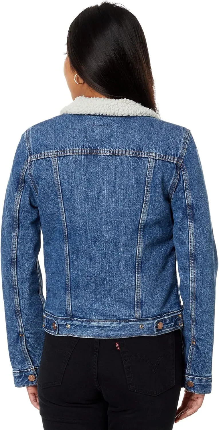 Levi Strauss Signature Gold Women's Original Trucker Jacket (Standard and Plus)