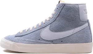 Nike Women's Modern