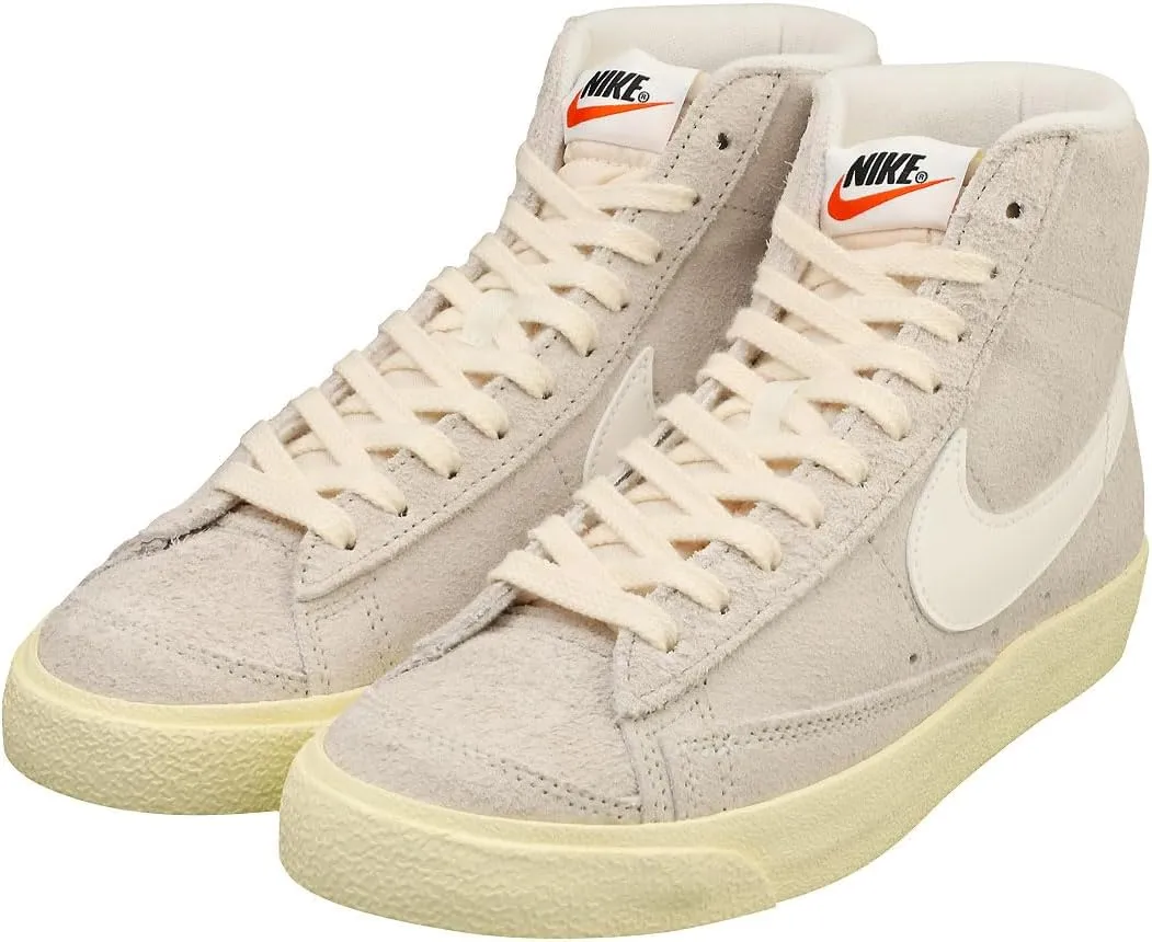 Nike Women's Modern