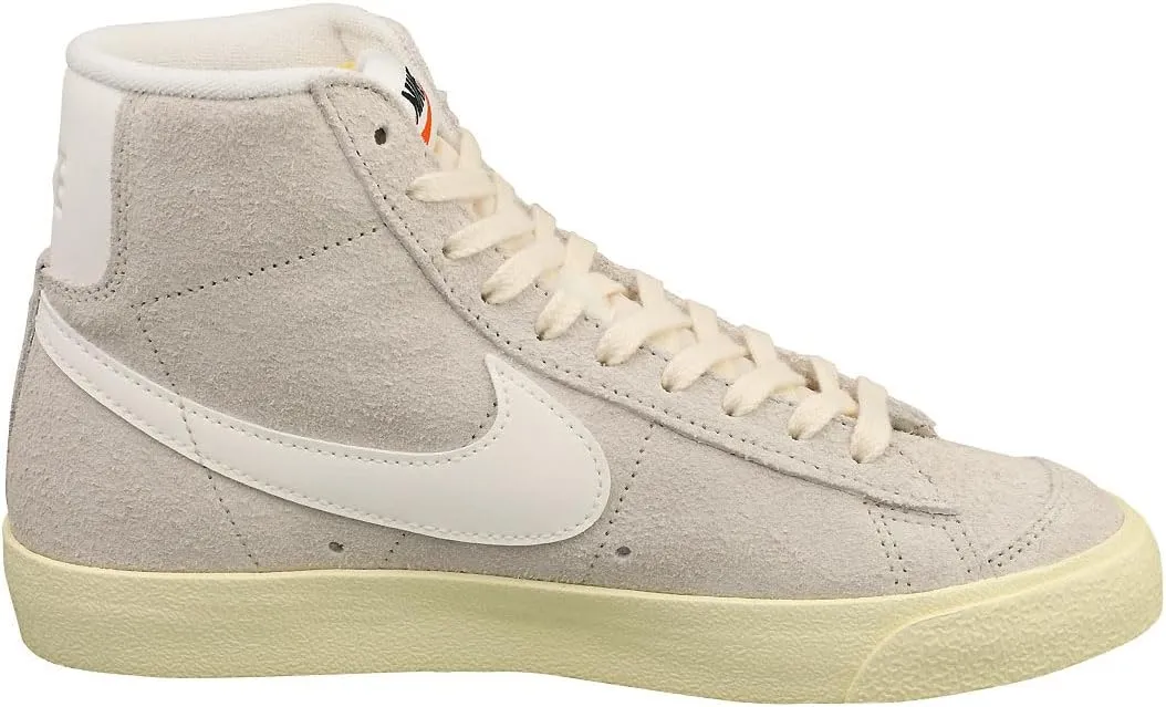 Nike Women's Modern