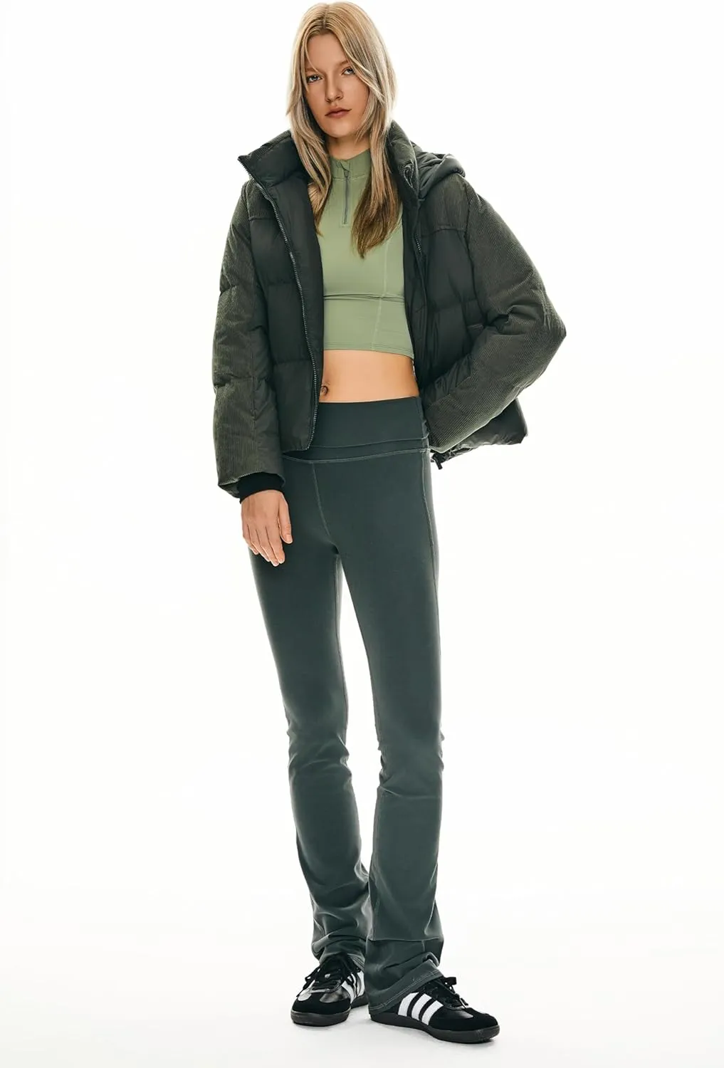 Orolay Women's Cropped Puffer Jacket Winter Hooded Zip Quilted Down Coat Warm Corduroy Fashion Outerwear with Pockets