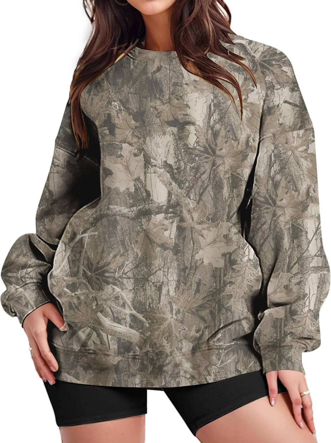Womens Camo Sweatshirt Oversized Graphic Maple Leaf Print Crewneck Long Sleeve Y2k Trendy Fall Pullover Hoodies